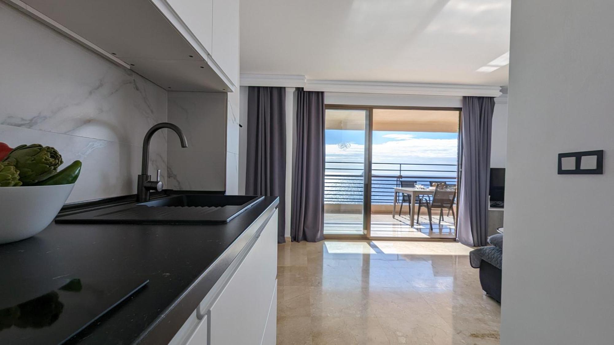 Las Arenas Sea Front Apartments Benidorm Exterior photo