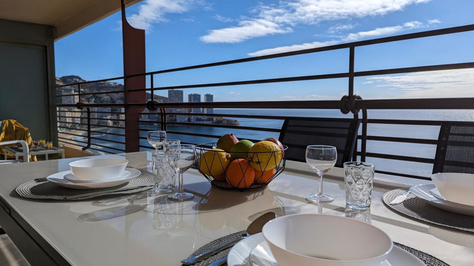 Las Arenas Sea Front Apartments Benidorm Exterior photo