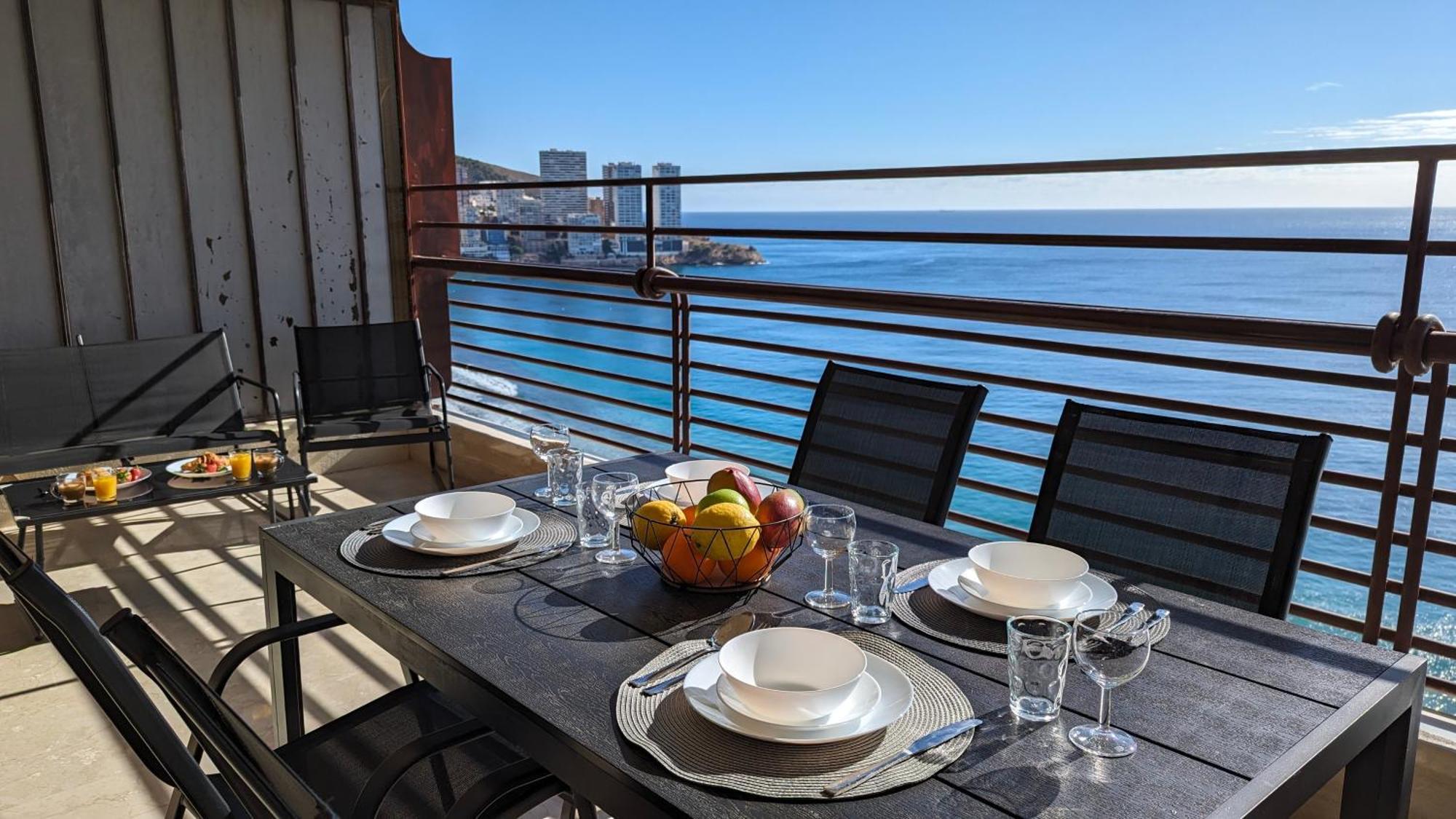 Las Arenas Sea Front Apartments Benidorm Exterior photo